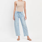 High Waist Jeans Mit Barrel Leg Und Heller Waschung