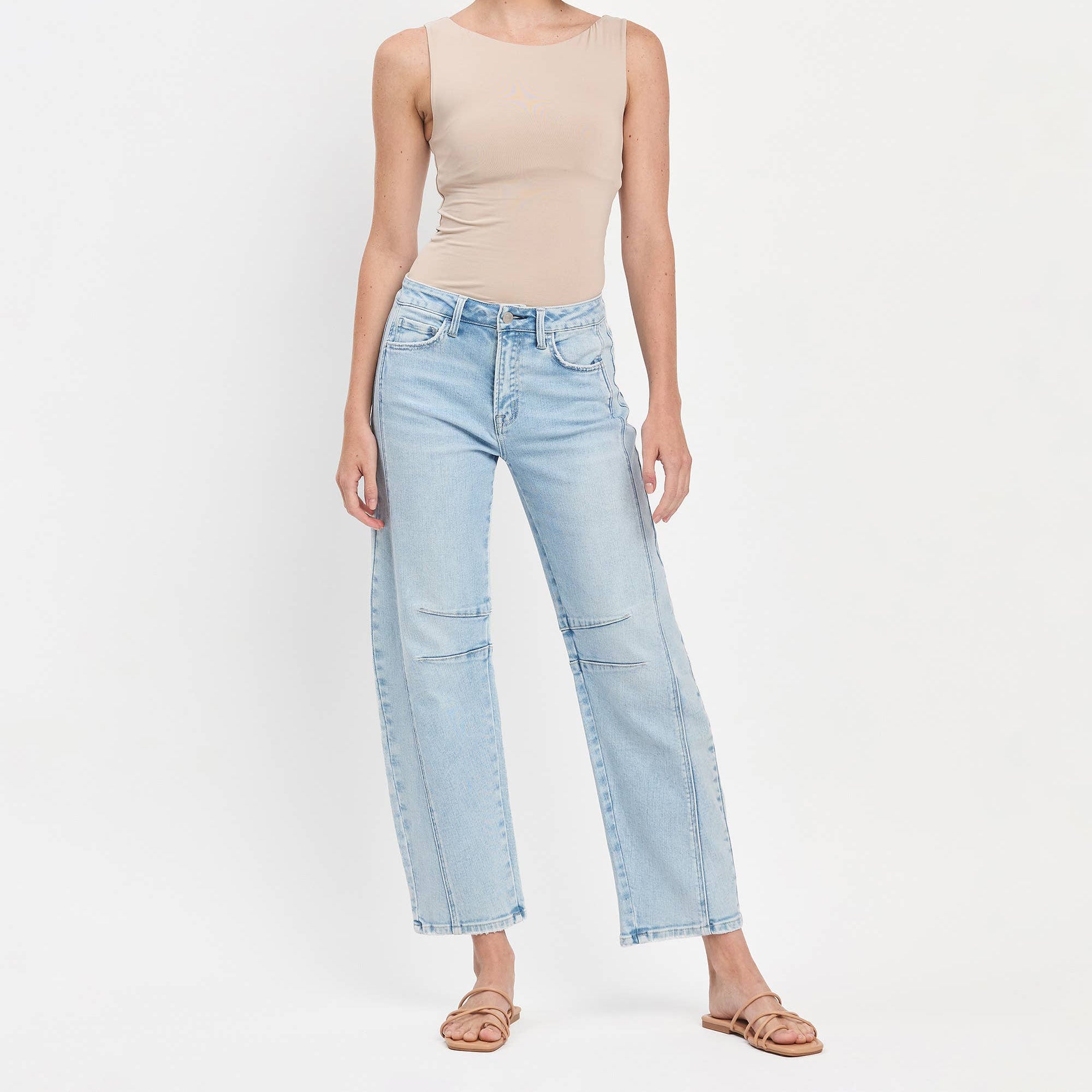 High Waist Jeans Mit Barrel Leg Und Heller Waschung