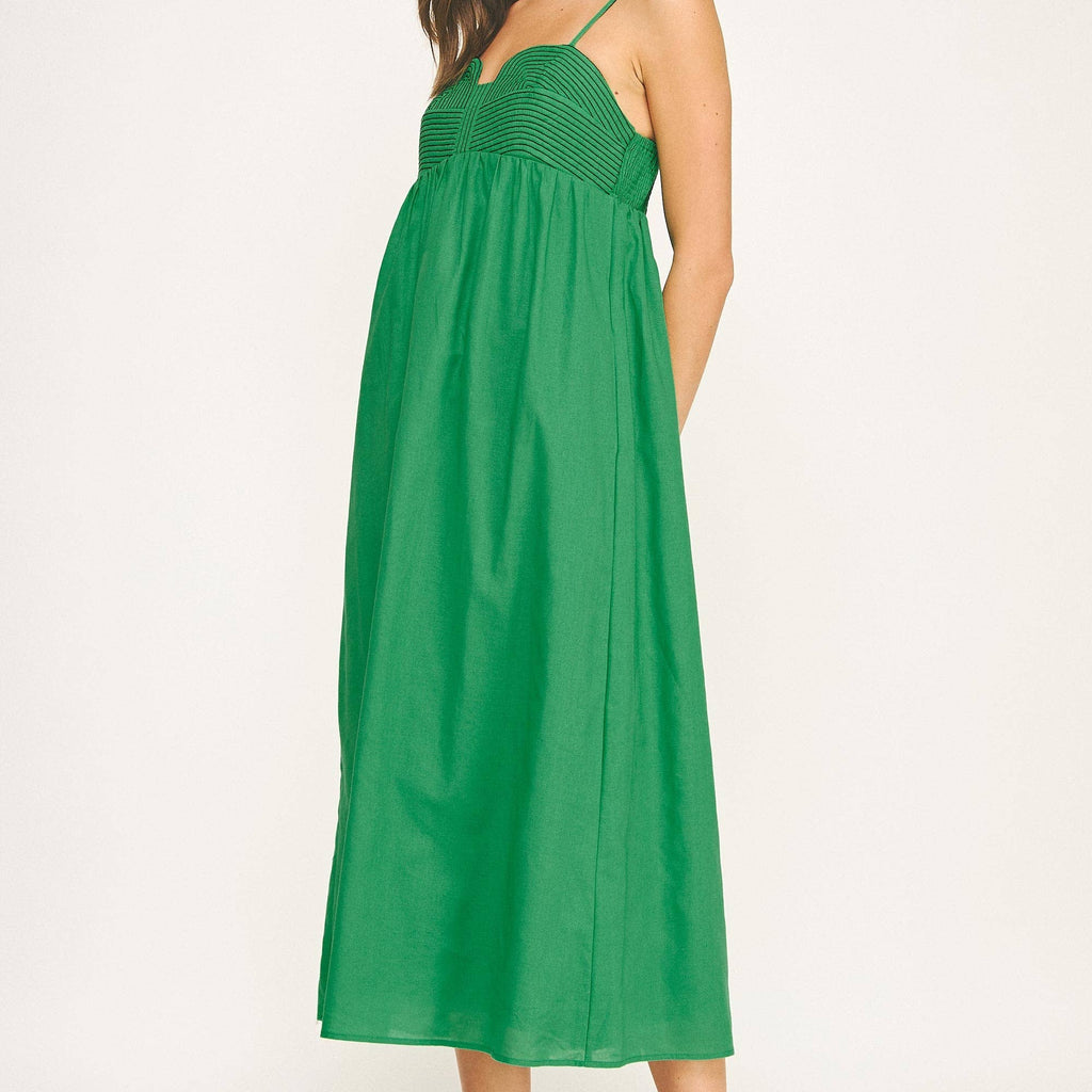 Mittellanges Trägerloses Leinenkleid Mit Ziersteppnähten